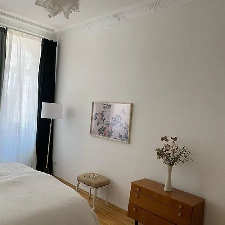 3-zi-wohnung-fuer-5-pers-balkon-hunde-willkommen 아파트 *